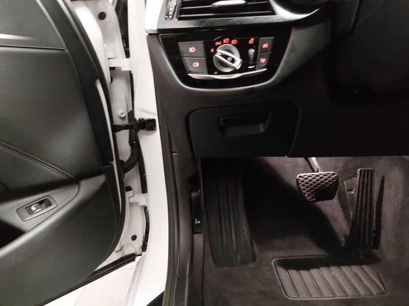 BMW 520d Touring automatik Sport Line • ACC • LED — 7