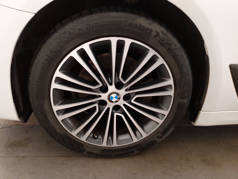 BMW 520d Touring automatik Sport Line • ACC • LED — 8