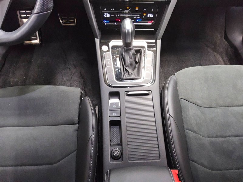 Volkswagen Arteon 2.0 TSI automatik R-Line • ACC • Full LED — 6