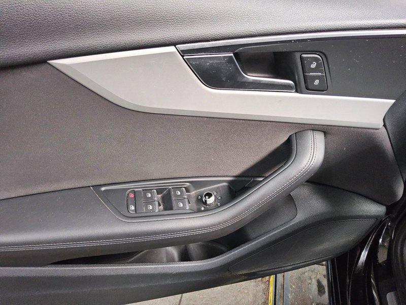 Audi A4 Avant 40 TDI automatik • Full LED — 9