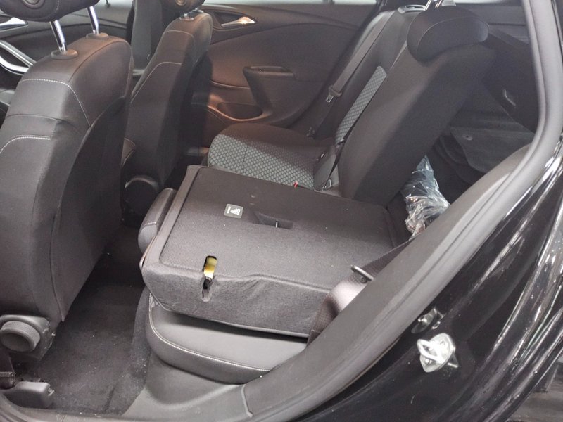 Opel Astra ST 1.5 D automatik • LED • navigacija — 12