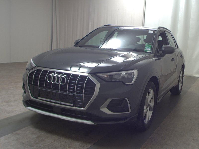 Audi Q3 35 TDI automatik advanced • ACC • Full LED — 2