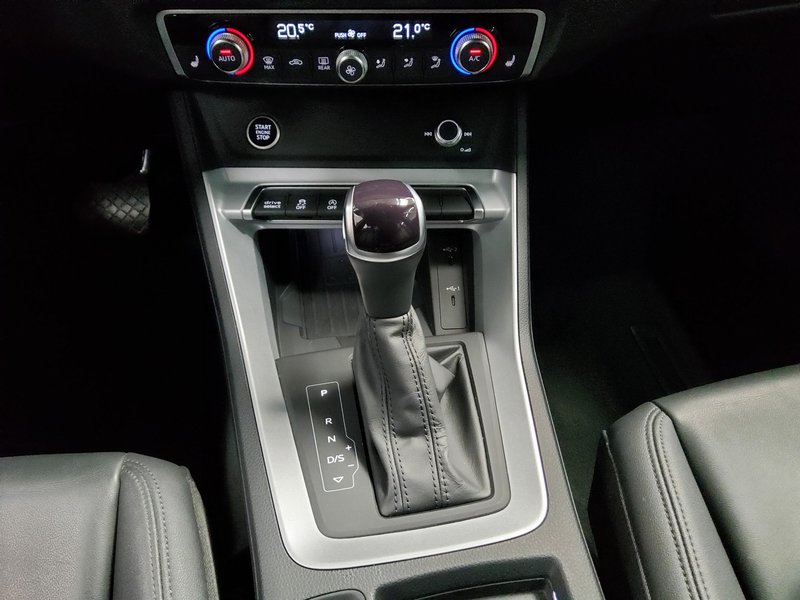 Audi Q3 35 TDI automatik advanced • ACC • Full LED — 6