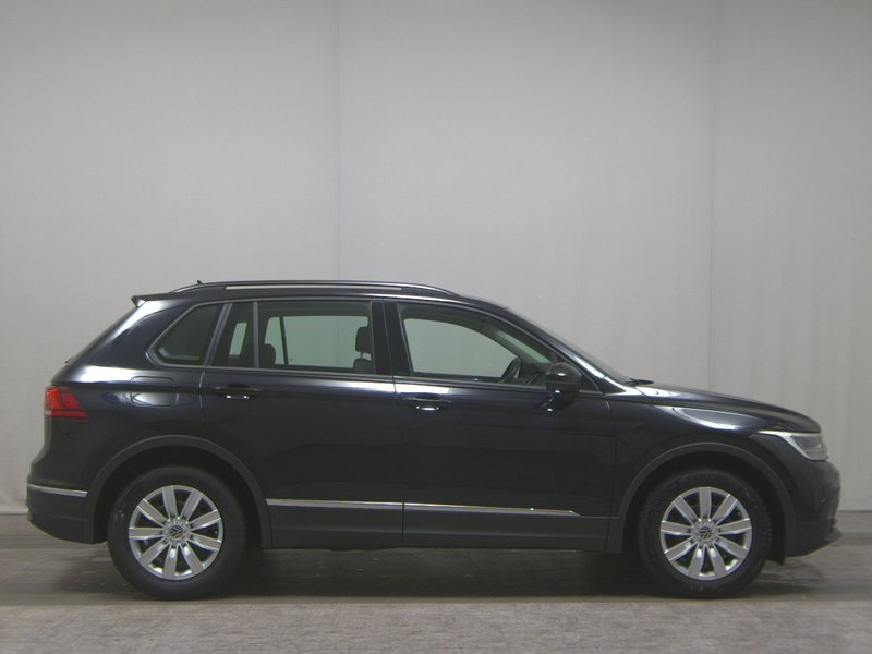 Volkswagen Tiguan 2.0 TDI automatik Life • ACC • Full LED