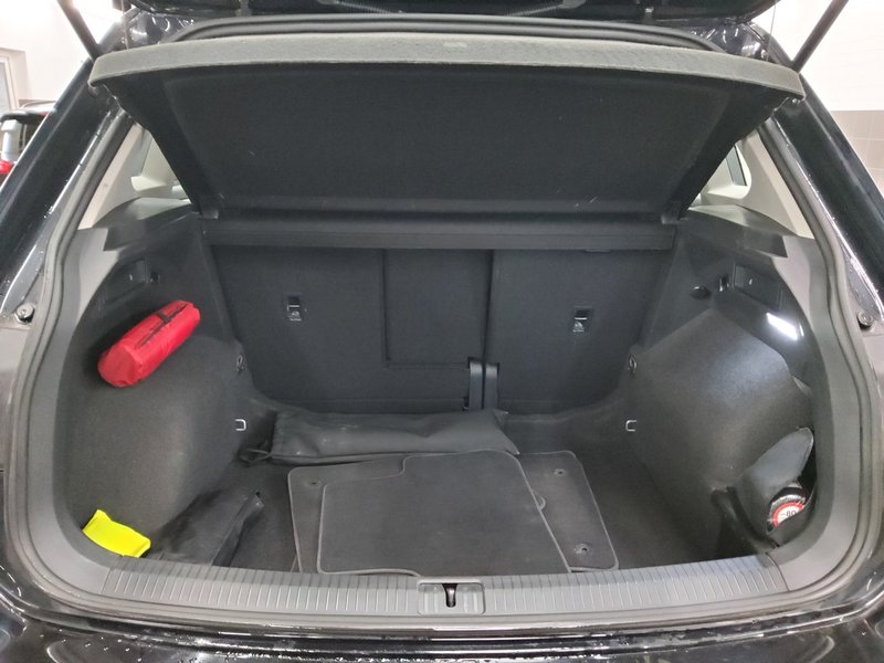 Volkswagen Tiguan 2.0 TDI automatik Life • ACC • Full LED — 11