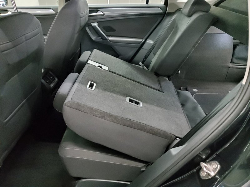 Volkswagen Tiguan 2.0 TDI automatik Life • ACC • Full LED — 12