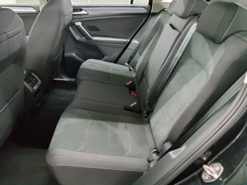 Volkswagen Tiguan 2.0 TDI automatik Life • ACC • Full LED — 13