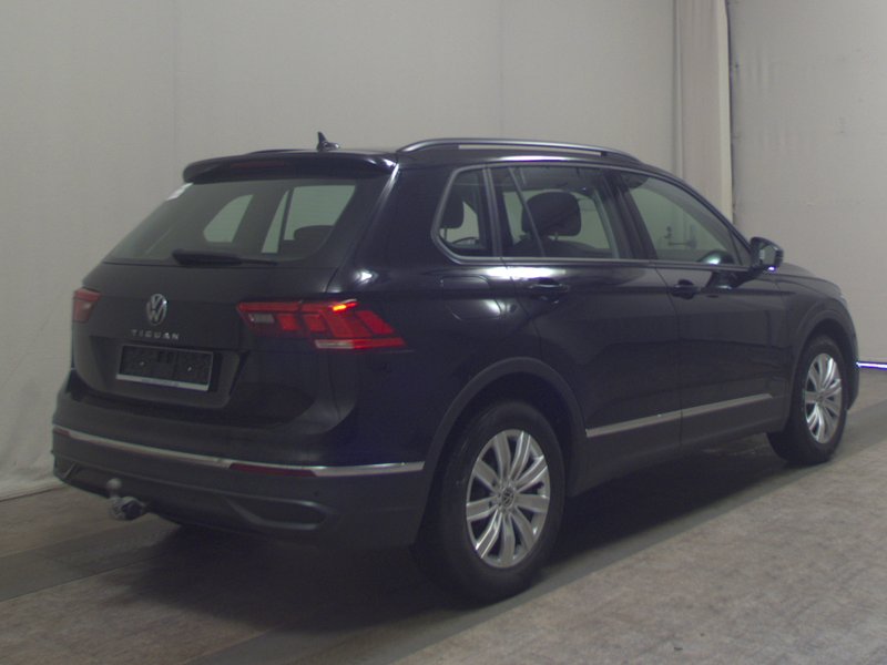 Volkswagen Tiguan 2.0 TDI automatik Life • ACC • Full LED — 4