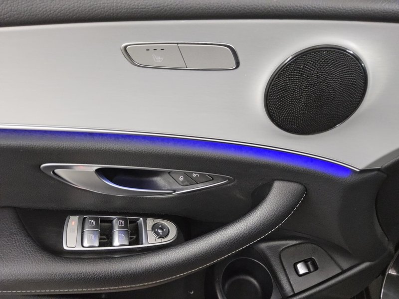 Mercedes-Benz E 220 d karavan automatik Avantgarde • LED • digitalni instrumenti — 10