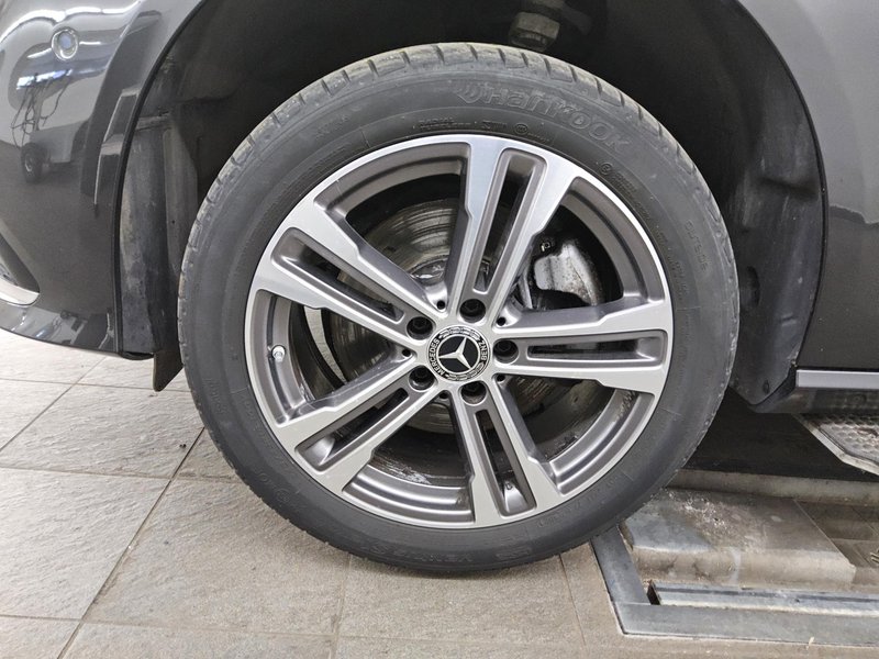 Mercedes-Benz E 220 d karavan automatik Avantgarde • LED • digitalni instrumenti — 11