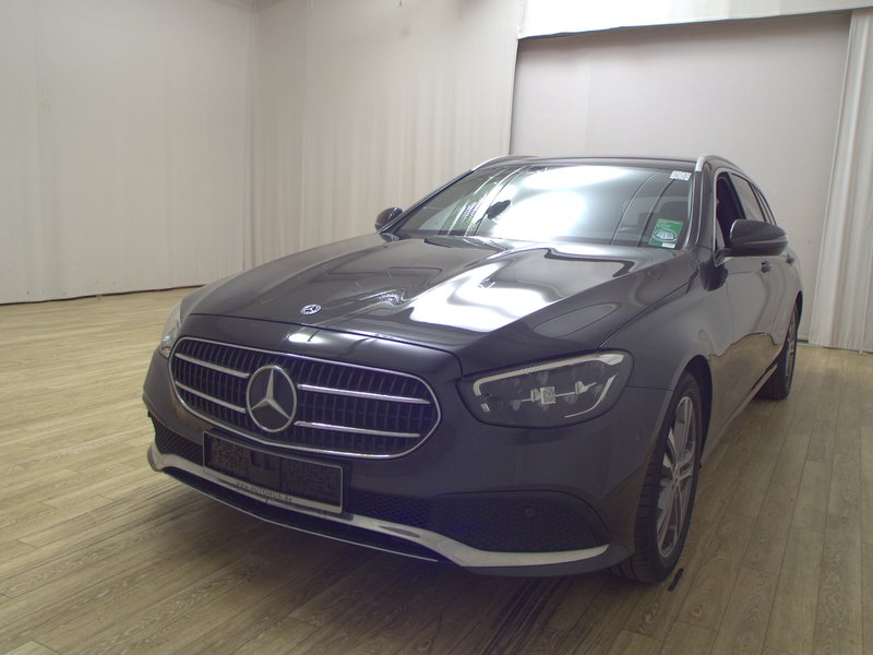 Mercedes-Benz E 220 d karavan automatik Avantgarde • LED • digitalni instrumenti — 2