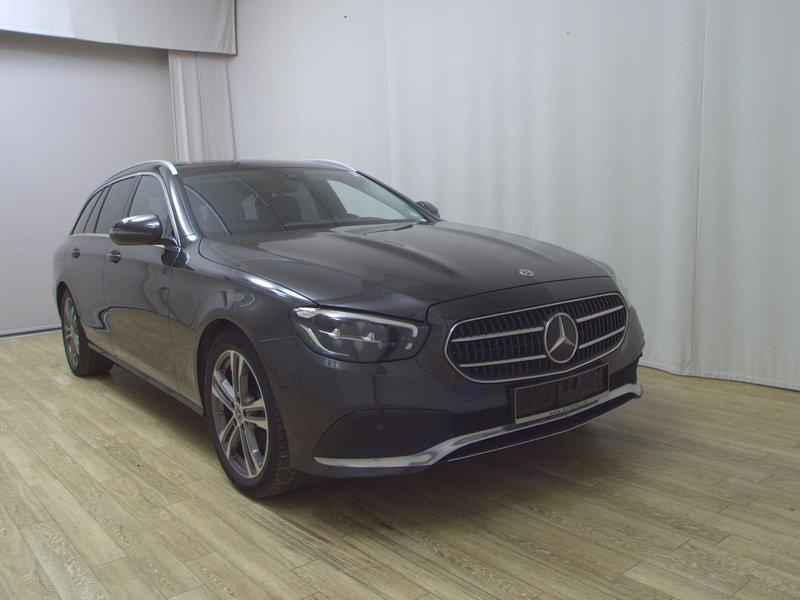 Mercedes-Benz E 220 d karavan automatik Avantgarde • LED • digitalni instrumenti — 3