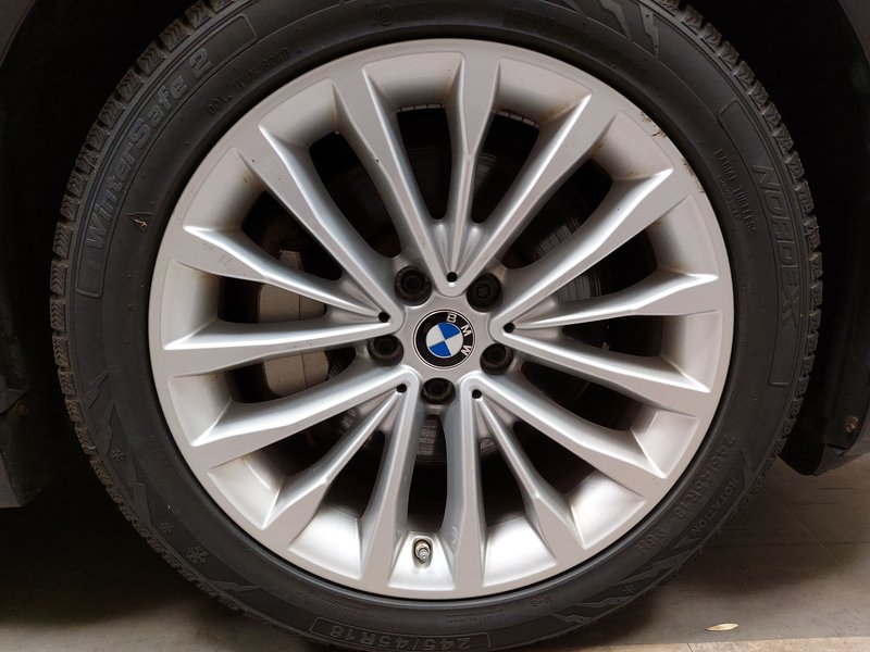 BMW 530e Touring automatik • ACC • LED — 11