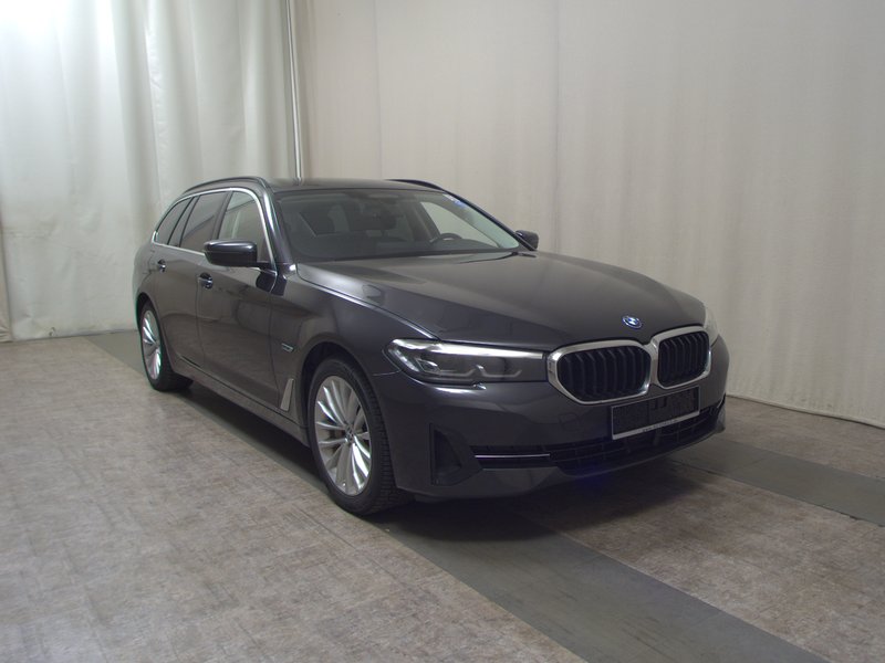 BMW 530e Touring automatik • ACC • LED — 3
