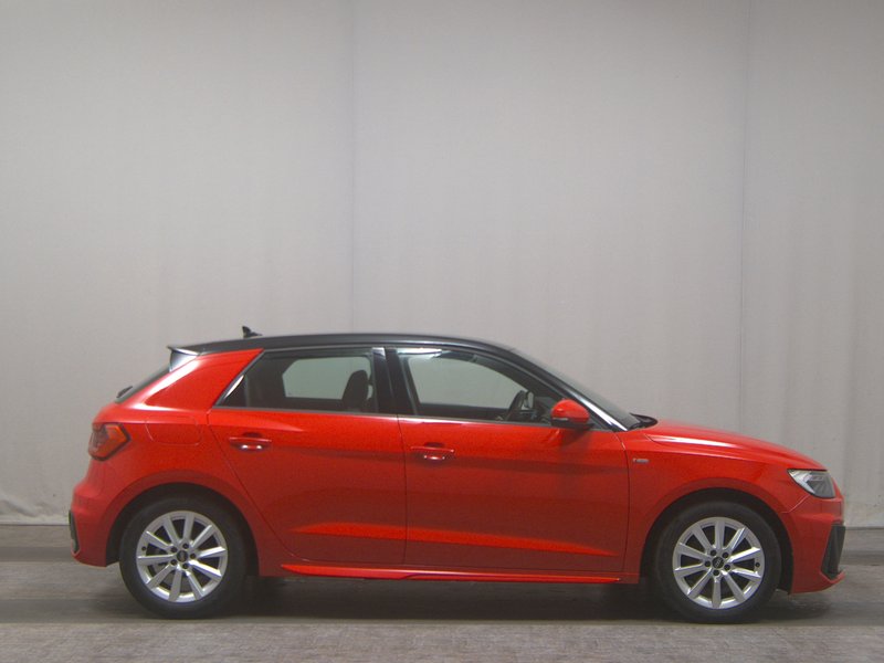 Audi A1 Sportback 1.0 TFSI S line • Full LED • digitalni instrumenti