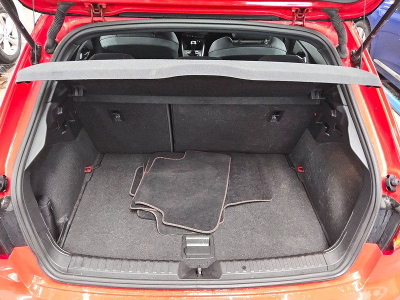 Audi A1 Sportback 1.0 TFSI S line • Full LED • digitalni instrumenti — 12