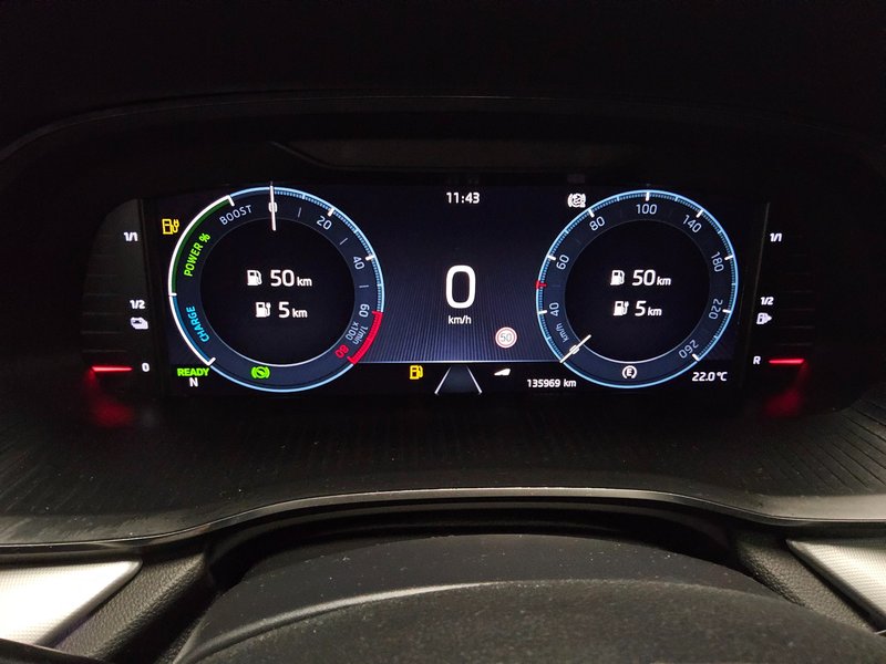 Škoda Octavia Kombi 1.4 TSI iV automatik Style • Sjedala s masažom — 8