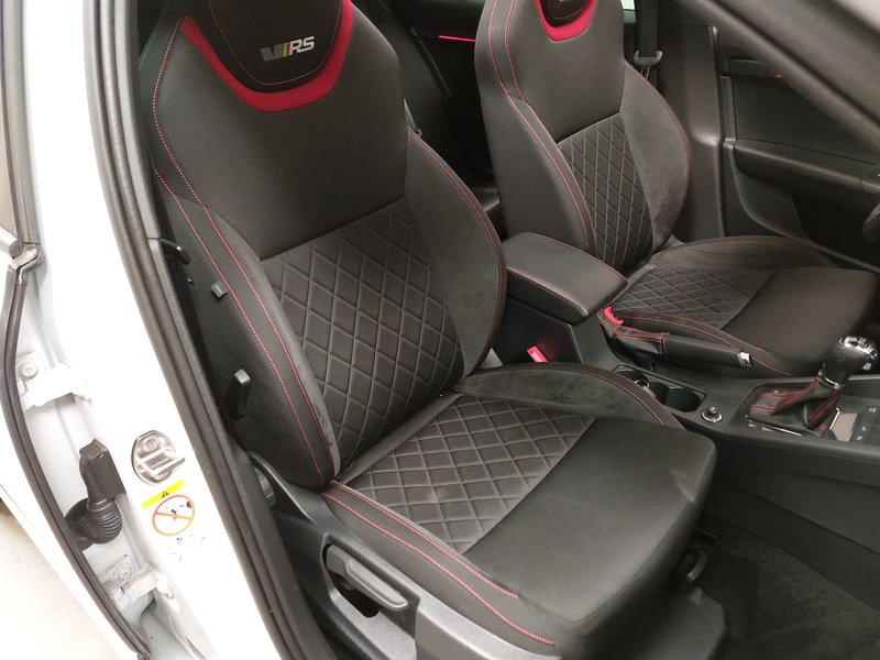 Škoda Octavia Combi 2.0 TDI 4x4 RS automatik • panorama • LED — 10