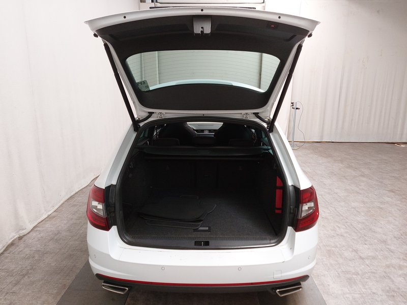 Škoda Octavia Combi 2.0 TDI 4x4 RS automatik • panorama • LED — 16
