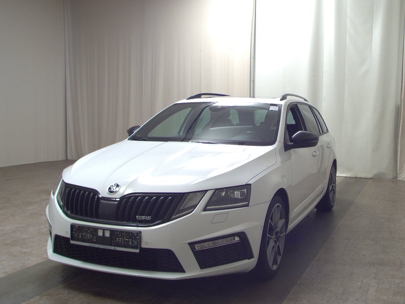 Škoda Octavia Combi 2.0 TDI 4x4 RS automatik • panorama • LED — 2