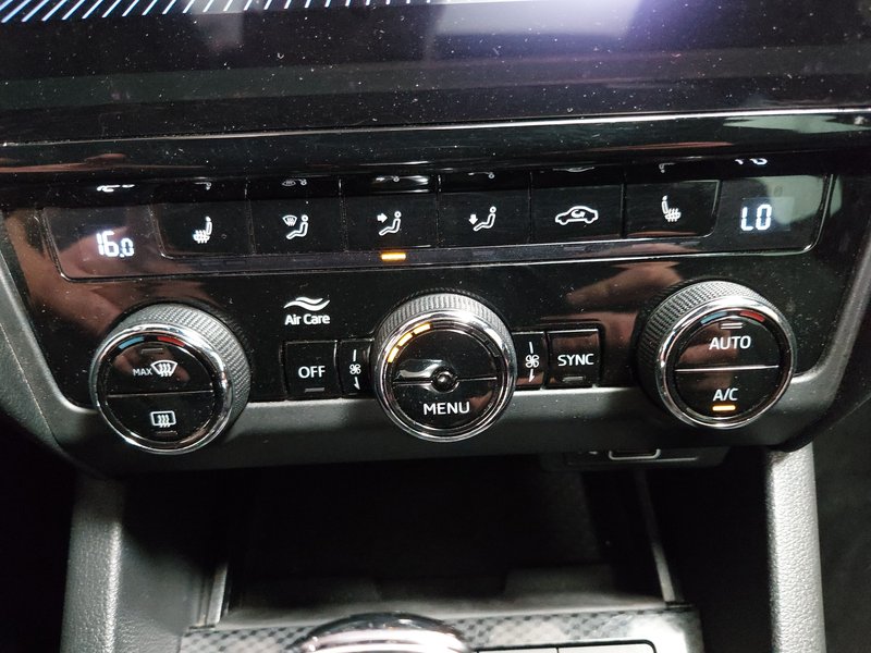 Škoda Octavia Combi 2.0 TDI 4x4 RS automatik • panorama • LED — 20