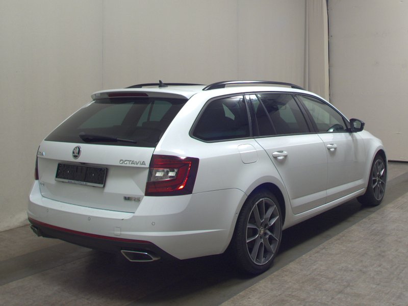 Škoda Octavia Combi 2.0 TDI 4x4 RS automatik • panorama • LED — 4