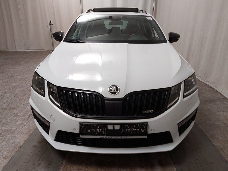 Škoda Octavia Combi 2.0 TDI 4x4 RS automatik • panorama • LED — 9