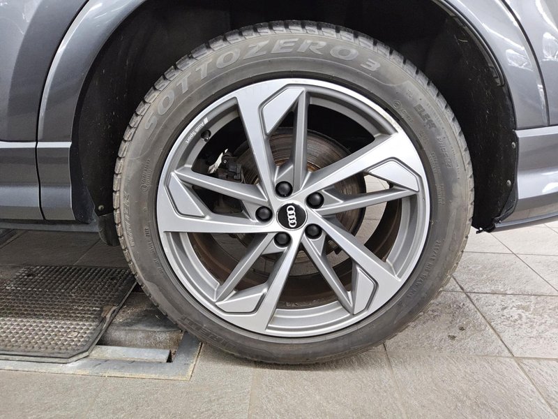 Audi Q3 35 TDI automatik S line • koža • električna peta vrata — 11
