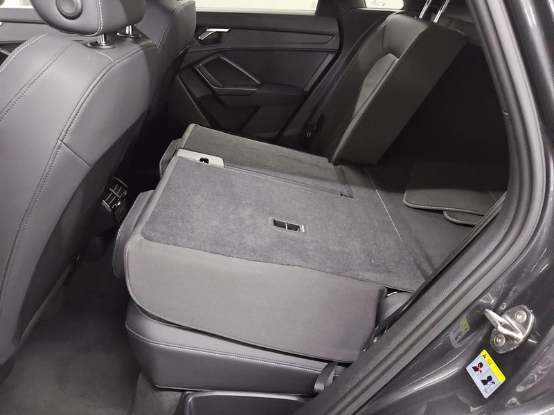 Audi Q3 35 TDI automatik S line • koža • električna peta vrata — 13
