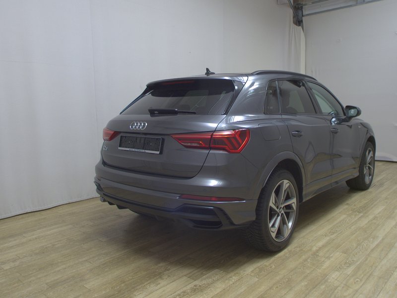 Audi Q3 35 TDI automatik S line • koža • električna peta vrata — 4