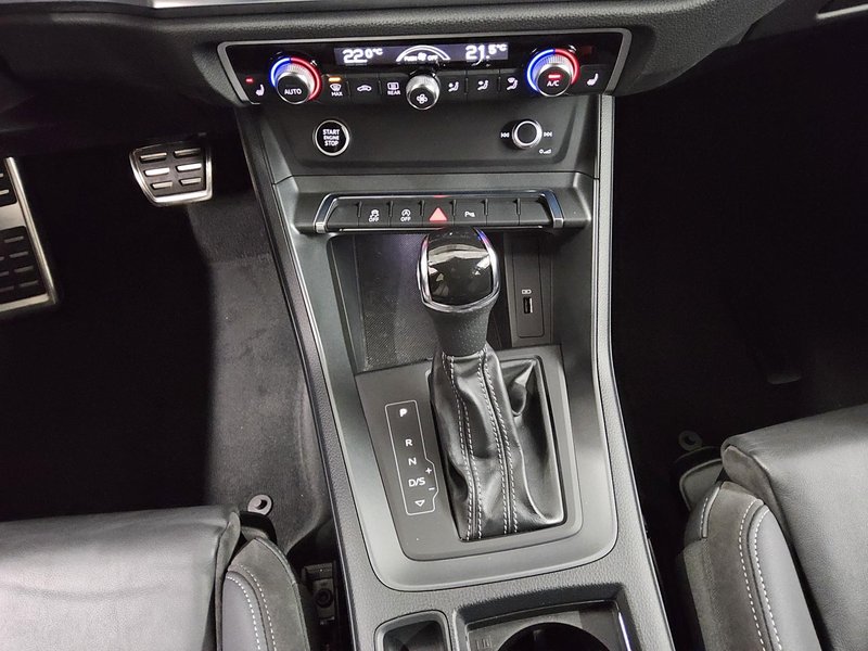 Audi Q3 35 TDI automatik S line • koža • električna peta vrata — 6