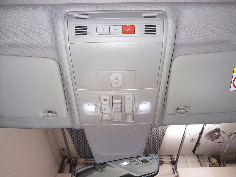 Volkswagen Tiguan 2.0 TDI automatik • HUD • panorama — 13
