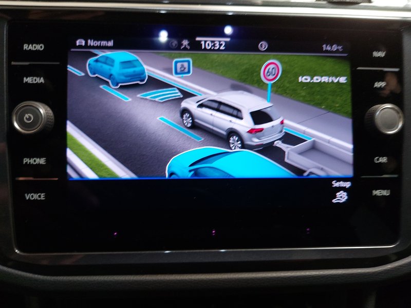 Volkswagen Tiguan 2.0 TDI automatik • HUD • panorama — 20