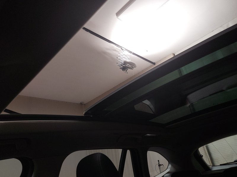 BMW X1 sDrive20i Sport Line automatik • Kuka za vuču (odvojiva) — 20