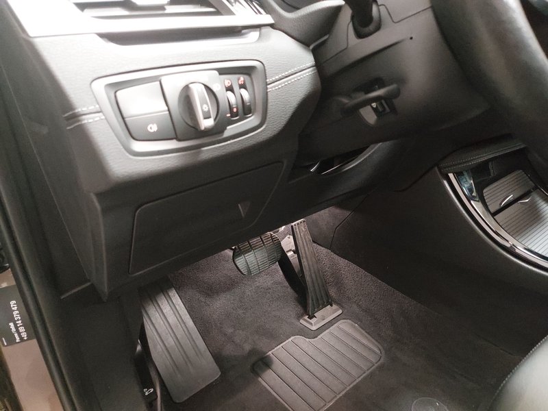 BMW X1 sDrive20i Sport Line automatik • Kuka za vuču (odvojiva) — 7