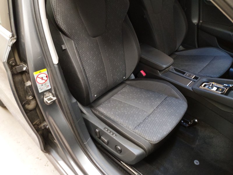 Škoda Octavia Kombi 2.0 TDI automatik Style • ACC • grijano staklo — 10