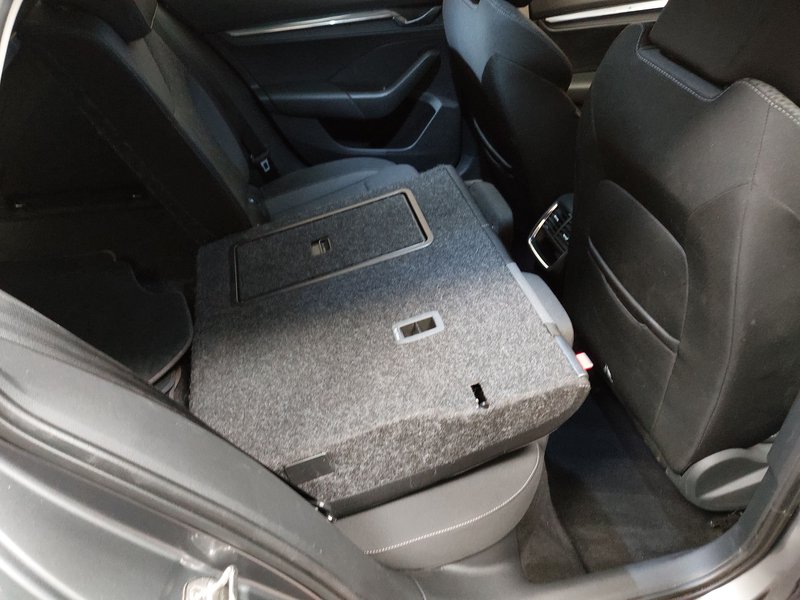Škoda Octavia Kombi 2.0 TDI automatik Style • ACC • grijano staklo — 11