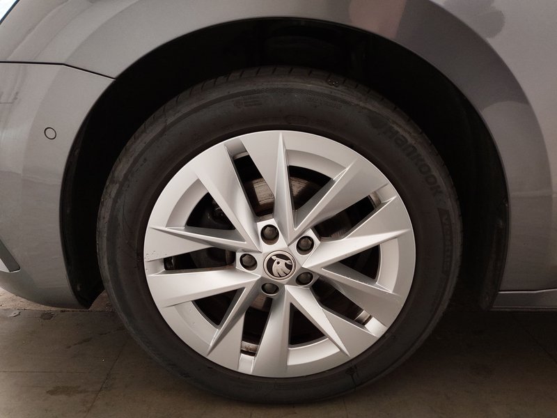 Škoda Octavia Kombi 2.0 TDI automatik Style • ACC • grijano staklo — 8