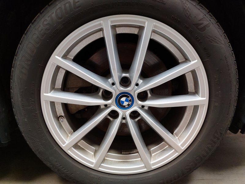 BMW 320e Touring automatik • ACC • AHK — 11