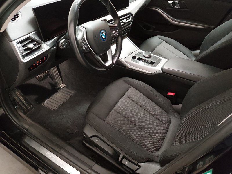 BMW 320e Touring automatik • ACC • AHK — 6