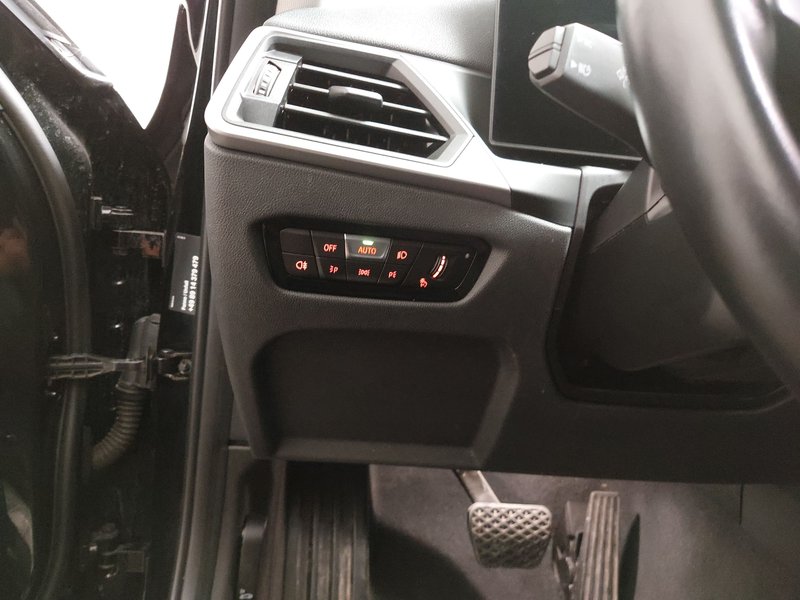 BMW 320e Touring automatik • ACC • AHK — 7