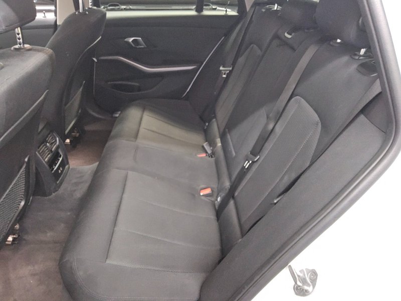 BMW 320d Touring automatik Advantage • ACC • kuka za vuču — 13