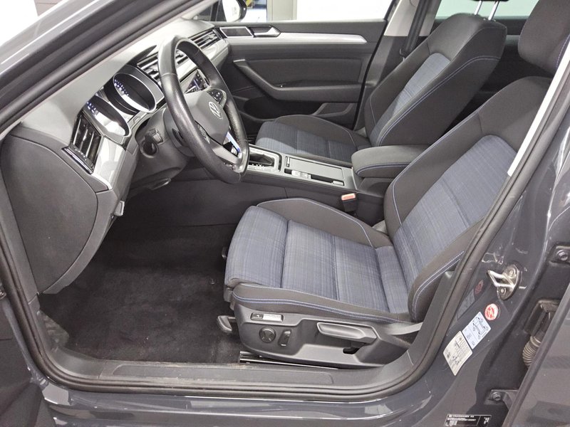 Volkswagen Passat Variant GTE 1.4 TSI • masaža • ACC — 8