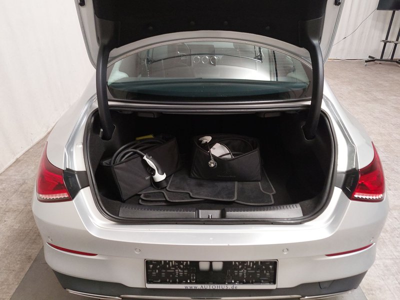 Mercedes-Benz CLA 250 e automatik Progressive • ACC • LED — 19