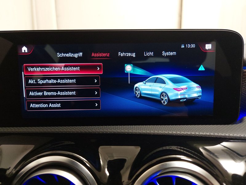 Mercedes-Benz CLA 250 e automatik Progressive • ACC • LED — 8