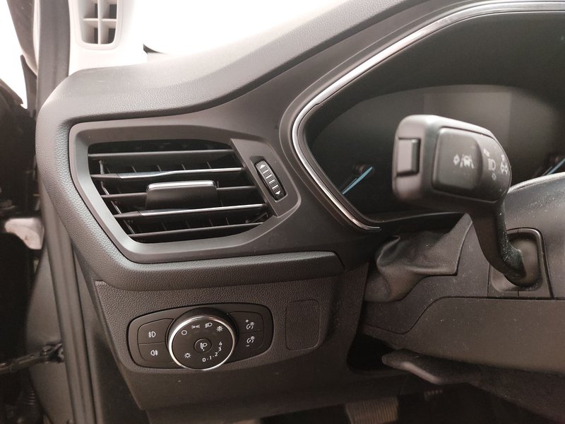 Ford Focus Turnier 1.5 EcoBlue Titanium automatik • Full LED — 7