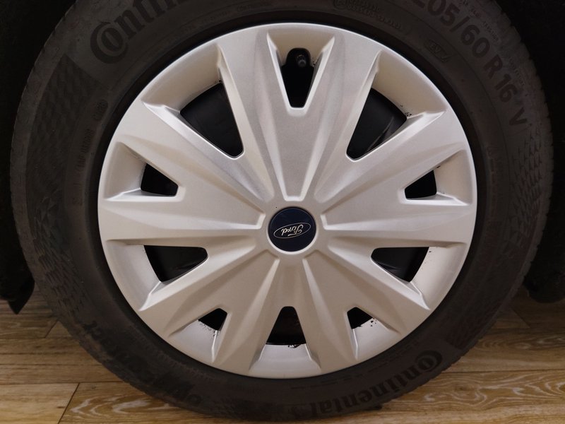 Ford Focus Turnier 1.5 EcoBlue Titanium automatik • Full LED — 8