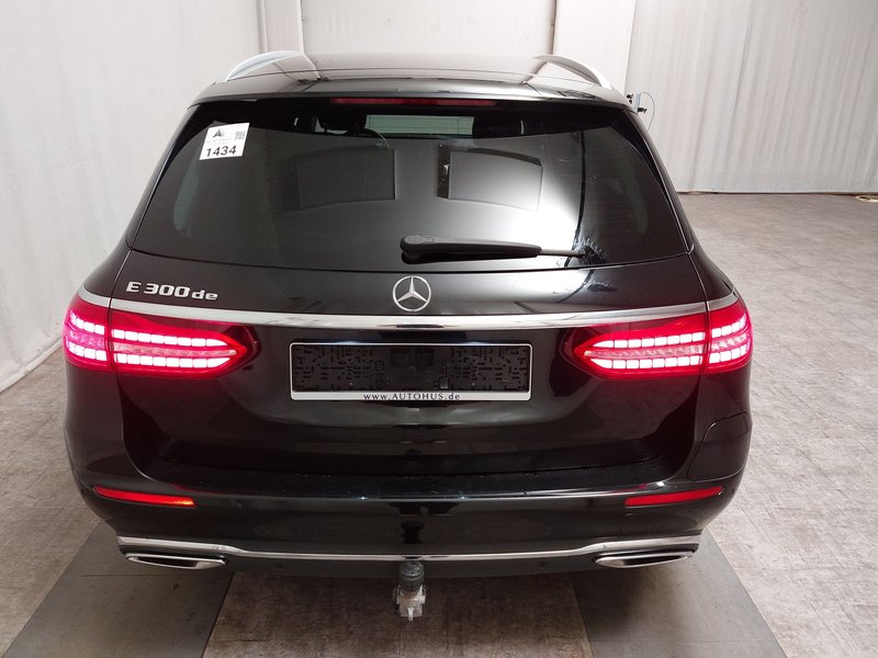 Mercedes-Benz E 300 de karavan automatik Avantgarde • ACC • LED — 14
