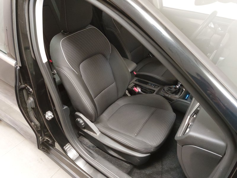 Ford Focus Turnier 1.0 EcoBoost Titanium • Full LED • navigacija — 10