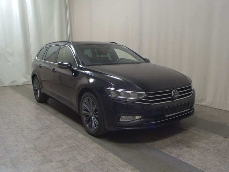 Volkswagen Passat Variant 2.0 TDI automatik • ACC • LED — 3